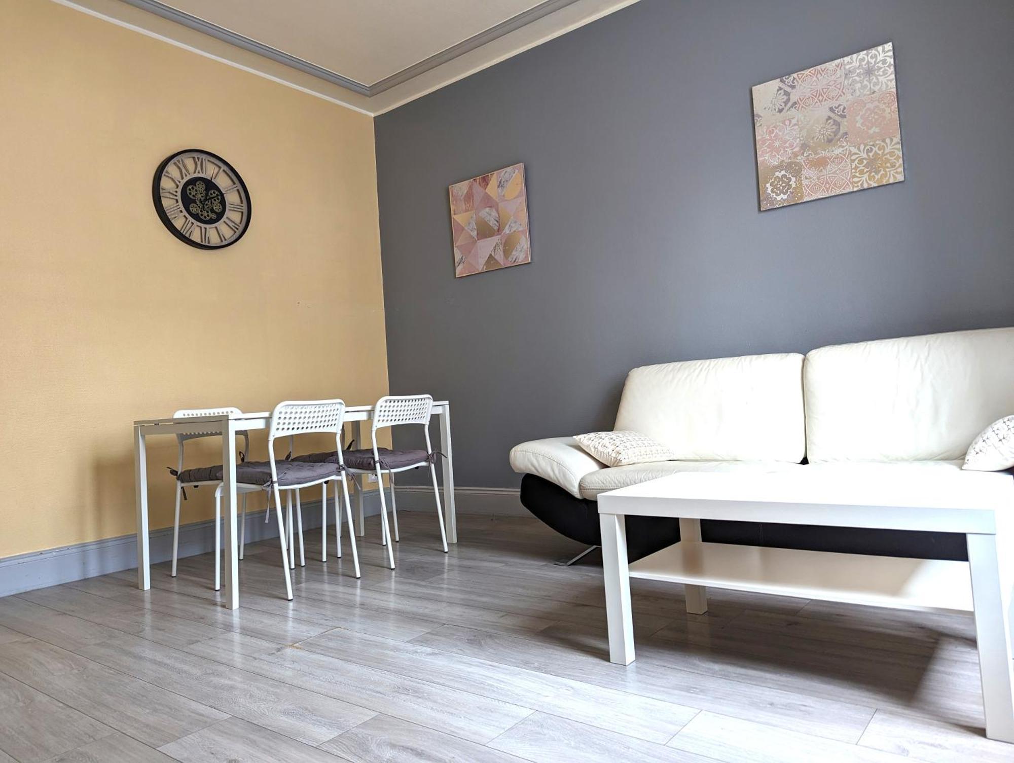 Apartment Le Mirage - 2 Chambres, Salon, Cuisine Equipee, Parking Et Wifi Gratuit *